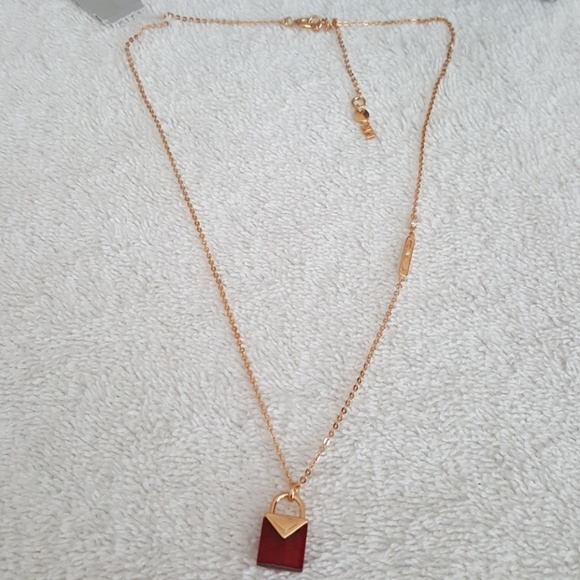 New Michael Kors Garnet Padlock Pendant Necklace - Picture 4 of 8